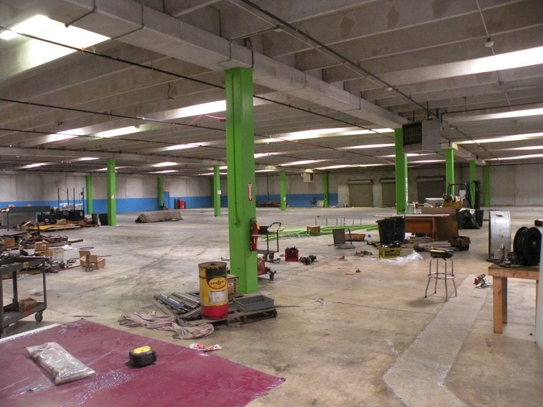 More Photos Of 4095 Old Salisbury Rd, Lexington Warehouse For Lease