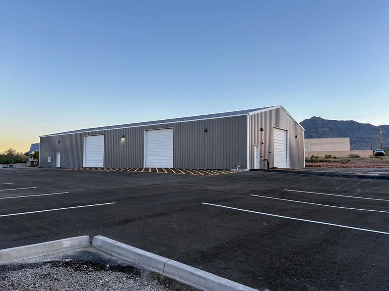 More Photos Of 5818 S Kings Ranch Rd, Gold Canyon Warehouse For Lease
