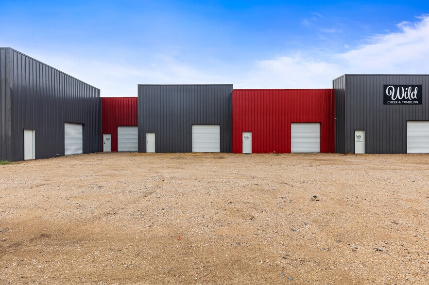 More Photos Of 6854 Old Lorena Rd, Lorena Coworking Space