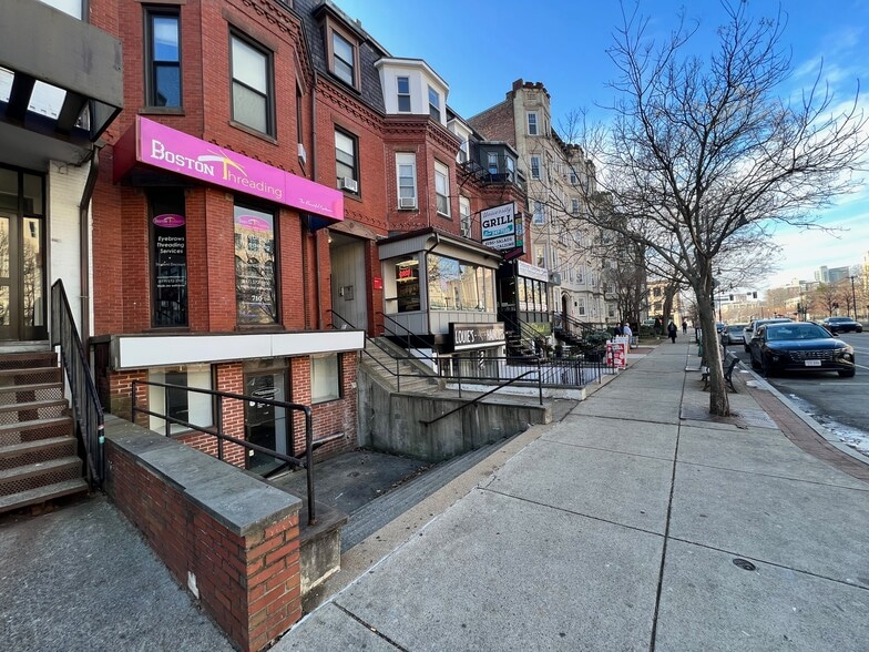 More Photos Of 710 Commonwealth Ave, Boston Apartments For Lease