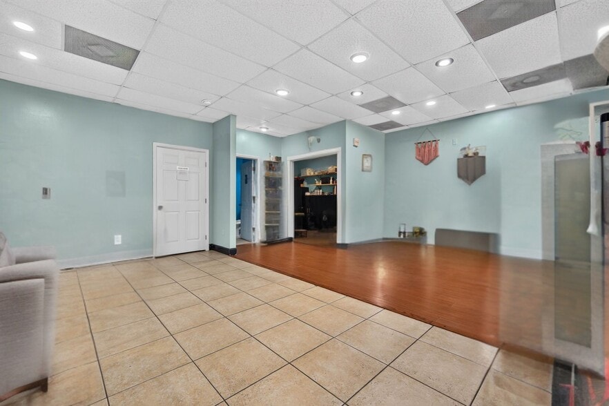 More Photos Of 6301-6305 Gall Blvd, Zephyrhills Freestanding For Lease