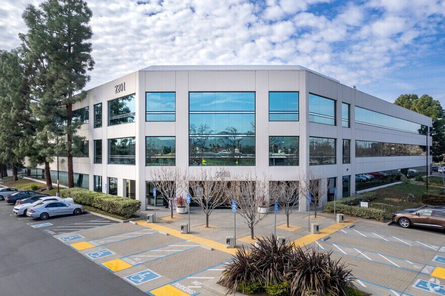 More Photos Of 39300 Civic Center Dr, Fremont Unknown For Lease