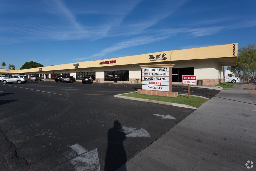 More Photos Of 2200 N Scottsdale Rd, Scottsdale Freestanding For Lease