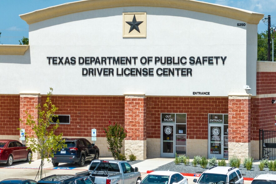 More Photos Of 5250 President George Bush Highway hwy, Garland Office For Sale