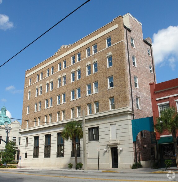 More Photos Of 101 N Woodland Blvd, Deland Office For Lease