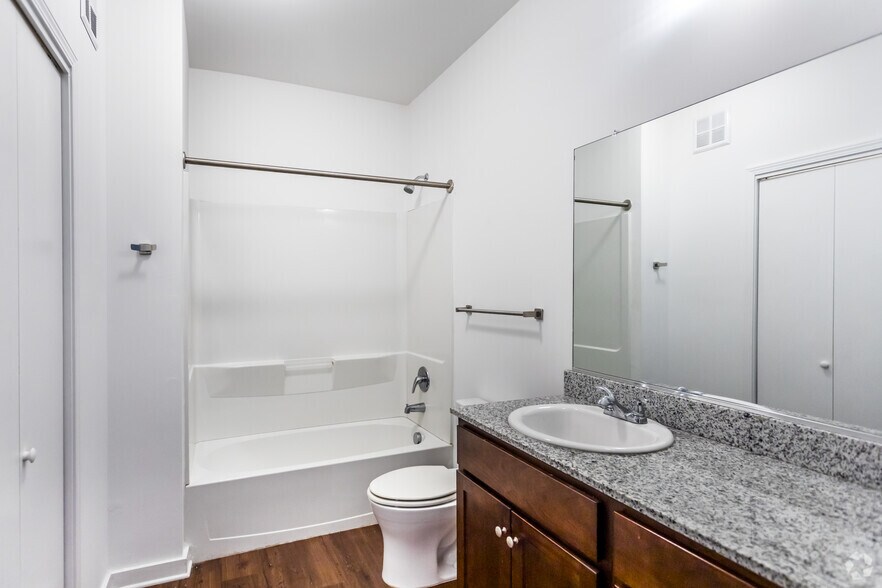 More Photos Of 138 Huling Ave, Memphis Apartments For Sale