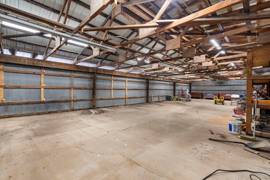 More Photos Of 2752 E Kearney St, Springfield Freestanding For Sale