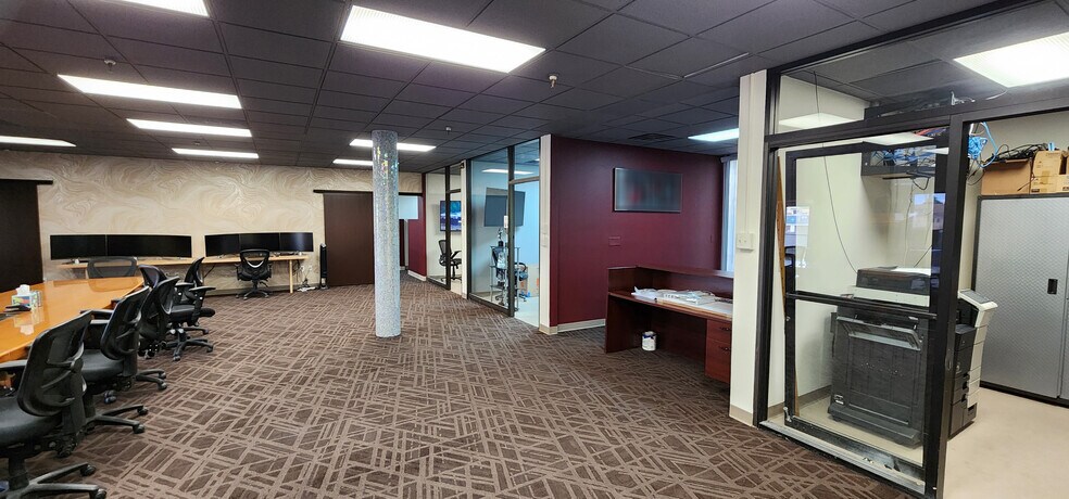 More Photos Of 3790 Paradise Rd, Las Vegas Office For Lease