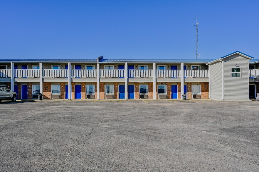 More Photos Of 5090 Buffalo Creek Rd, Elm Creek Hotel For Sale