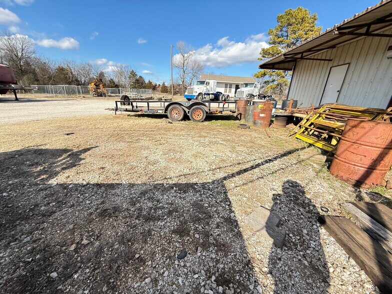 More Photos Of 12525 Old Highway 99, Seminole Warehouse For Sale