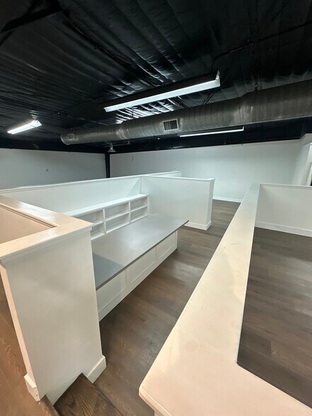 More Photos Of 5708 N Shepherd Dr, Houston Unknown For Lease