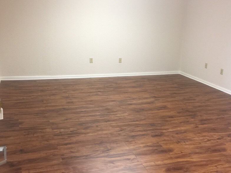 More Photos Of 2600 NASA Rd 1, Seabrook Loft Creative Space For Sale