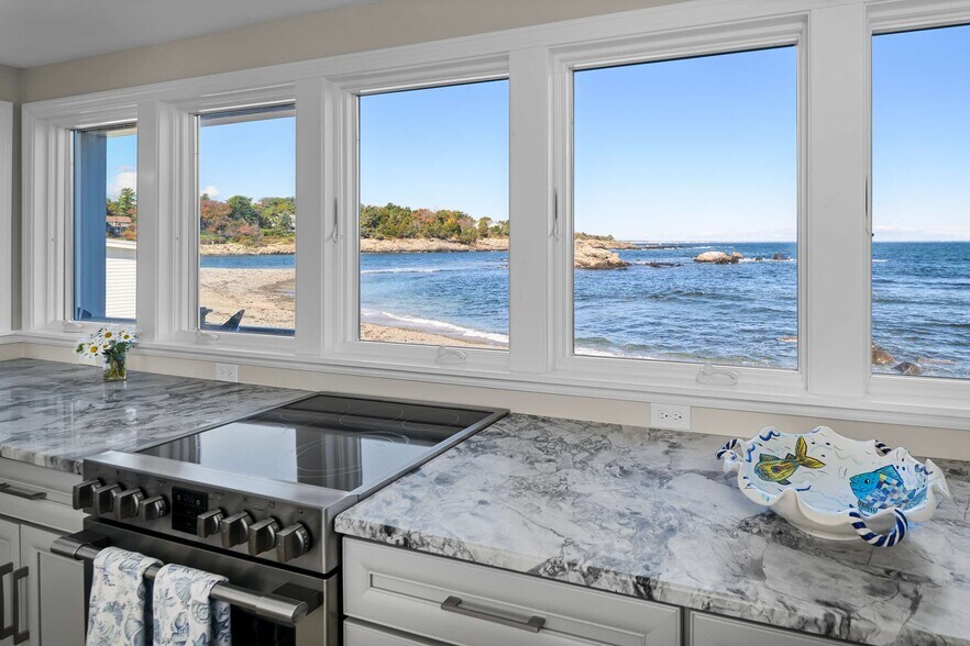 More Photos Of 3 Harbor Lane, Ogunquit Apartments For Sale