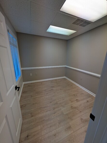More Photos Of 10021 Park Cedar Dr, Charlotte Medical For Lease