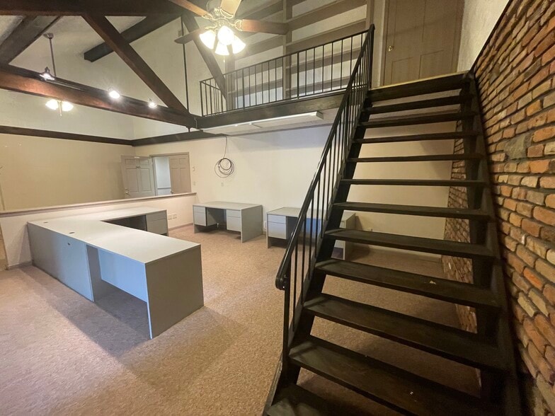 More Photos Of 51 US 206, Augusta Light Manufacturing For Lease