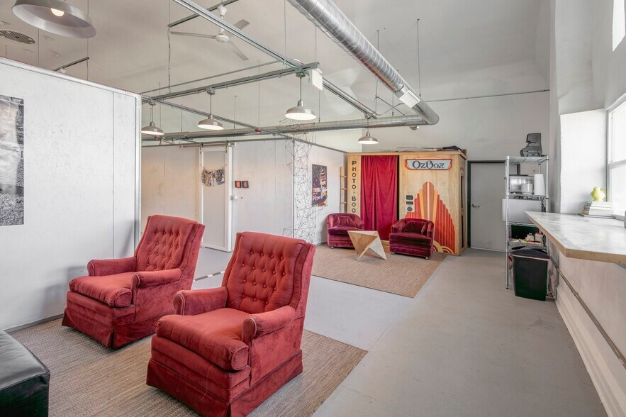 More Photos Of 2400 Curtis St, Denver Loft Creative Space For Lease