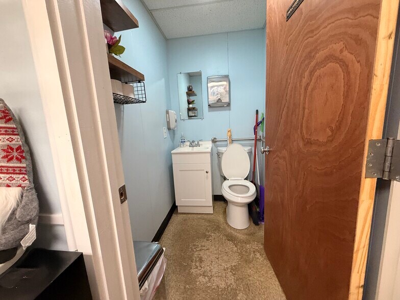 More Photos Of 333 School St, Pawtucket Medical For Sale