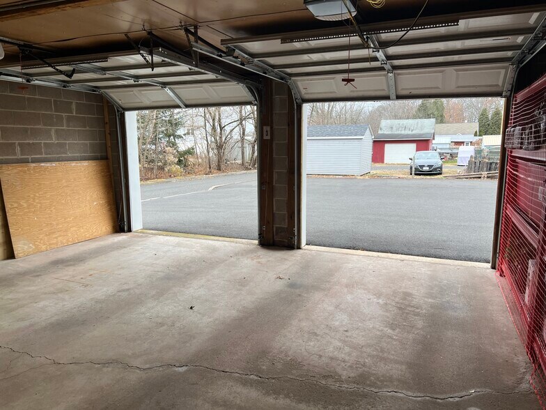 More Photos Of 162 N 4th St, Telford Specialty For Lease