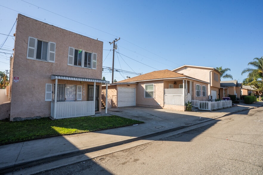 Primary Photo Of 242 E Del Amo Blvd, Long Beach Multifamily For Sale