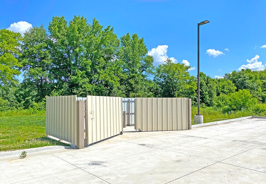 More Photos Of 8240 US Highway 60 W, Lewisport Freestanding For Lease