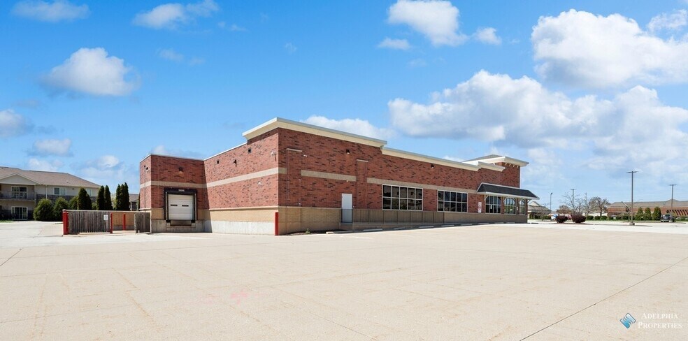 More Photos Of 6905 75th Pl, Pleasant Prairie Supermarket For Lease