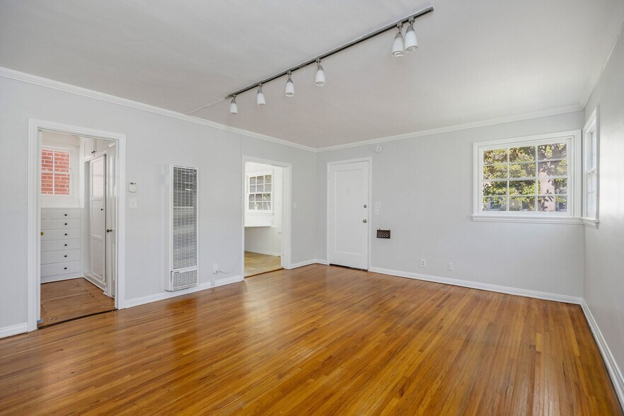 More Photos Of 10370 Ashton Ave, Los Angeles Apartments For Sale
