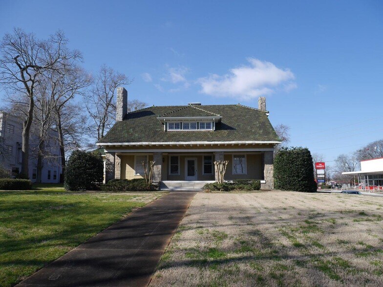 More Photos Of 126 Milledge Ave, Athens Office Residential For Lease