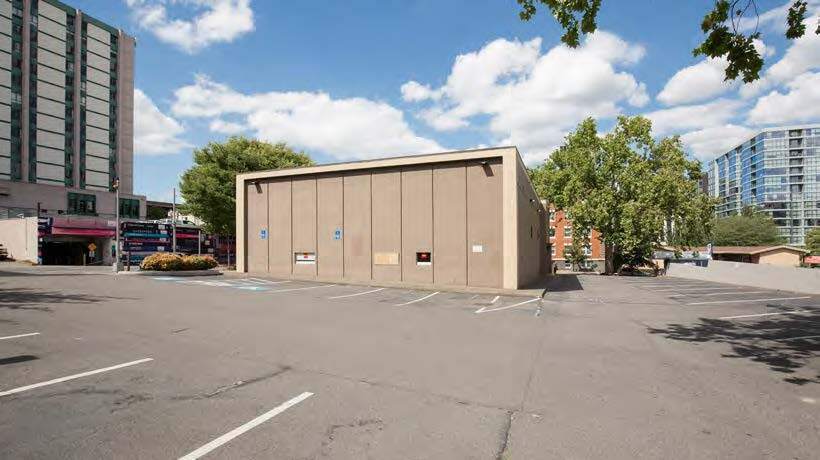 More Photos Of 1900 SW 5th Ave, Portland General Retail For Lease