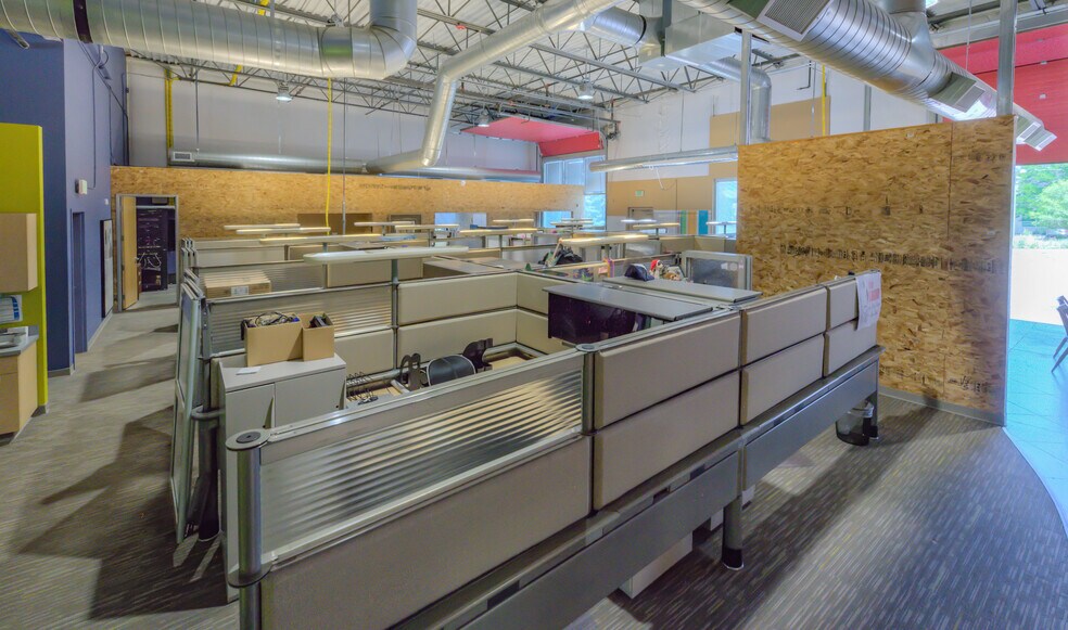 More Photos Of 2011 Cherry St, Louisville Light Manufacturing For Lease