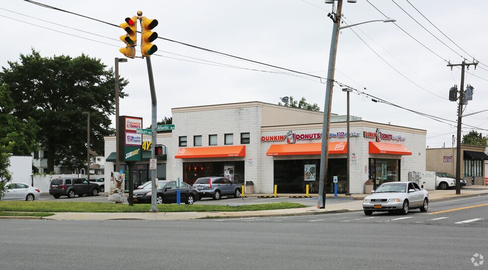 More Photos Of 987-989 Atlantic Ave, Baldwin Storefront For Sale
