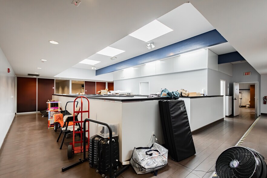 More Photos Of 714 S 4th St, Las Vegas Medical For Sale