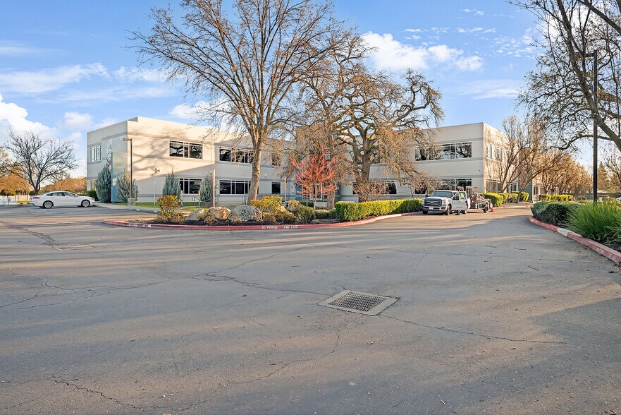 More Photos Of 9355 E Stockton Blvd, Elk Grove Office For Sale