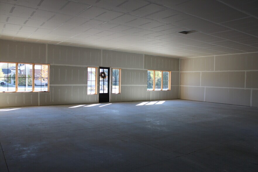 More Photos Of 4611 Lisborn Dr, Carmel Medical For Lease