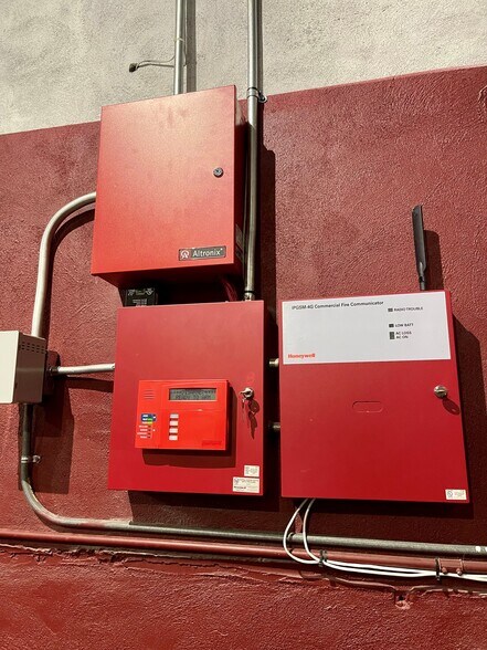 More Photos Of 250 Commonwealth Ave, Bristol Health Club For Lease