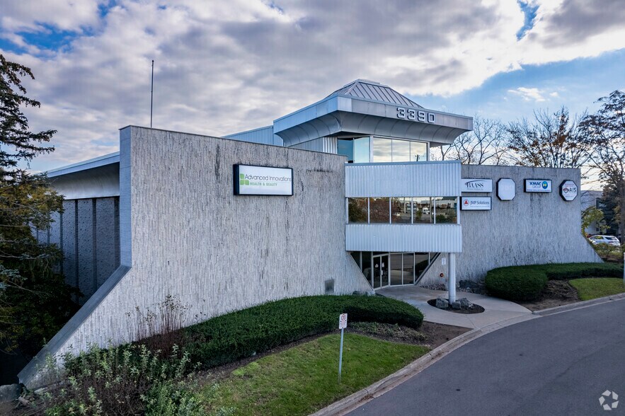 More Photos Of 3390 S Service Rd, Burlington Office For Lease