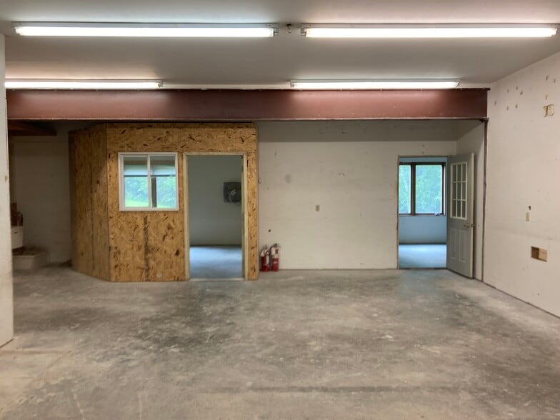 More Photos Of 5289 Rice Lake Rd, Duluth Freestanding For Sale