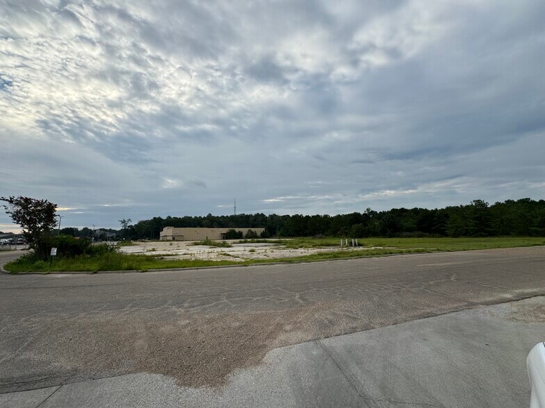 More Photos Of Campbell Loop & Broadacres Drive hwy, Hattiesburg Land For Sale