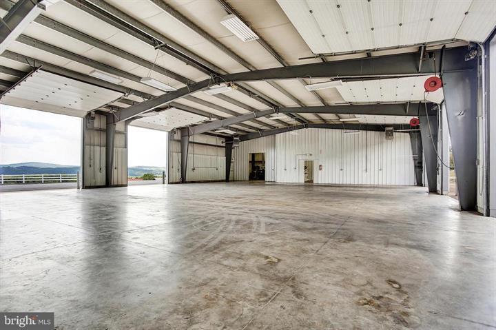 More Photos Of 57 W Shortcut Rd, Newport Showroom For Sale