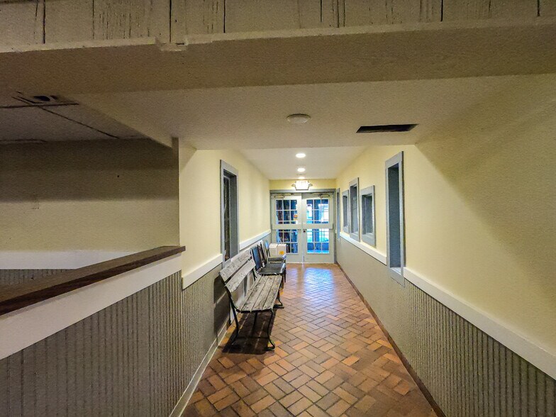 More Photos Of 2006-2024 S Airport Rd W, Traverse City Freestanding For Lease