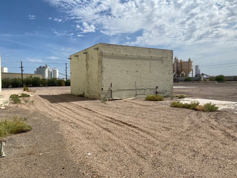 More Photos Of 1474 N VIP Blvd, Casa Grande Manufacturing For Sale