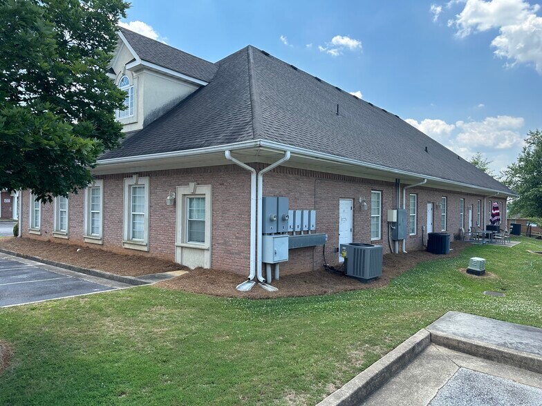 More Photos Of 1255 Commercial Dr SW, Conyers Medical For Sale