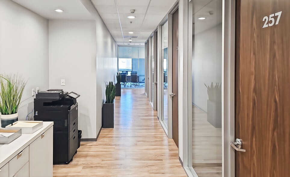More Photos Of 18722 University Blvd, Sugar Land Coworking Space