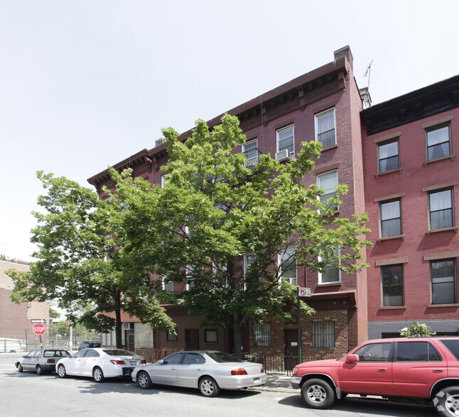 Primary Photo Of 67 Woodhull St, Brooklyn Storefront Retail Residential For Lease