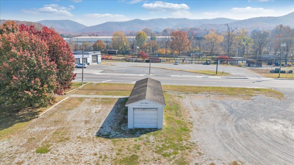 More Photos Of 5383 Lee Hwy, Troutville Freestanding For Sale