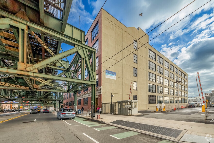 More Photos Of 29-76 Northern Blvd, Long Island City Flex For Lease