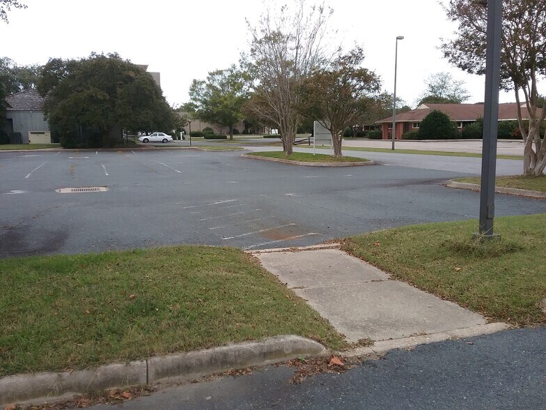 More Photos Of 9506 Hospital Ave, Nassawadox Medical For Sale