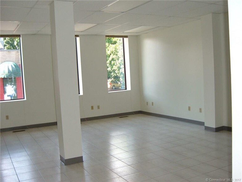 More Photos Of 126 Franklin St, Torrington Light Manufacturing For Sale