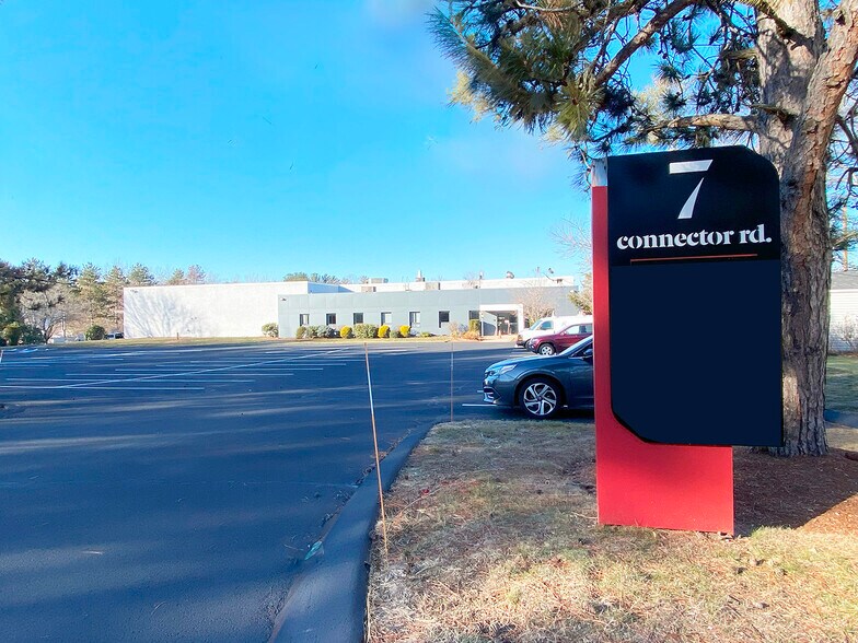 More Photos Of 7 Connector Rd, Andover Warehouse For Lease
