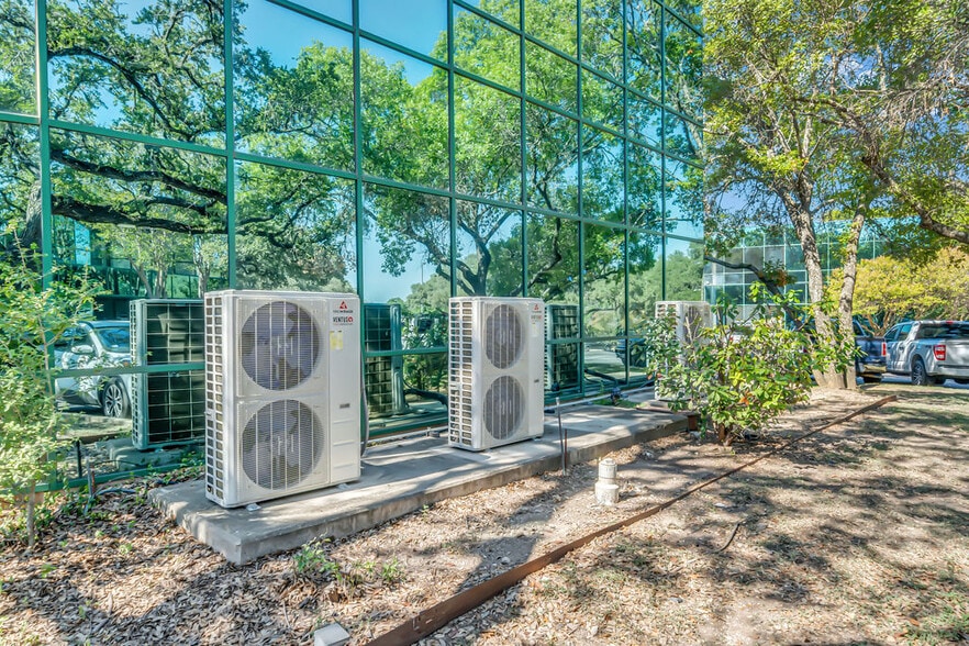 More Photos Of 4242 Medical Dr, San Antonio Unknown For Lease