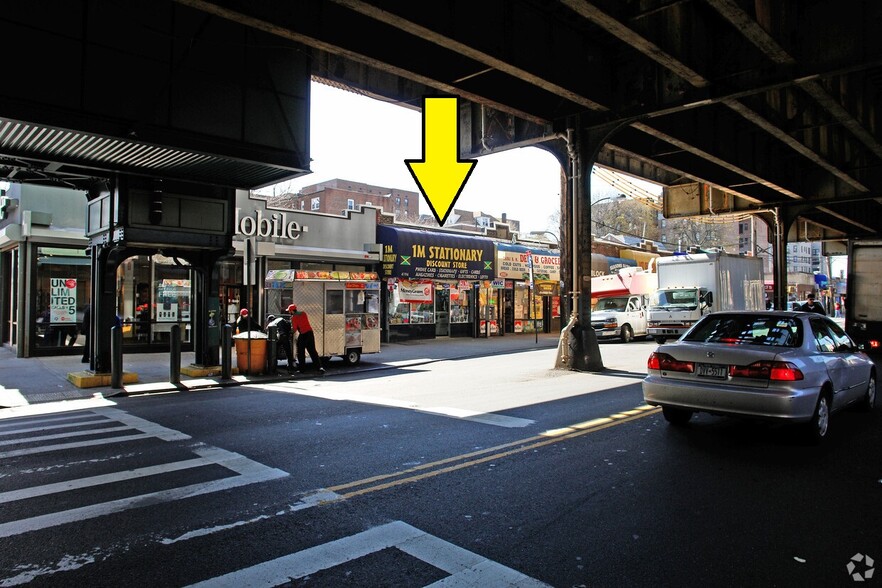 Primary Photo Of 4174 White Plains Rd, Bronx Unknown For Lease